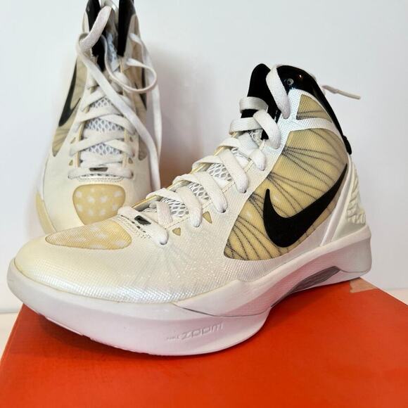 Nike Zoom Hyperdunk Flywire 2011 Shoes Womens 8.5 Blue  Nike Zoom Hyperdunk 2011 TB, New in Box, women\'s size 7